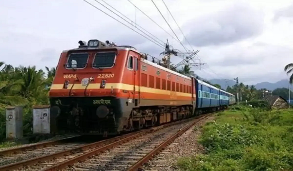 Featured Image of Train Connectivity